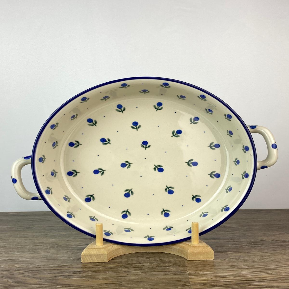 10 Round Baker With Handles - Shape 420 - Pattern 135